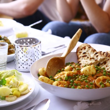 Vegetarische curry met ei en frisse salade