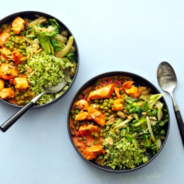 Rode curry met broccolirijst en kip